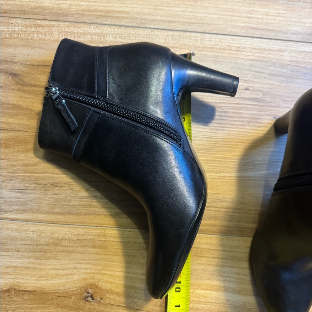 Lauren Ralph Lauren Black Leather Ankle Booties with Side Zip - Picture 4 of 13